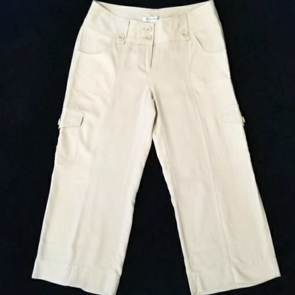 ♦️SILK WHBM Loose Fitting Cargo Capri's♦️